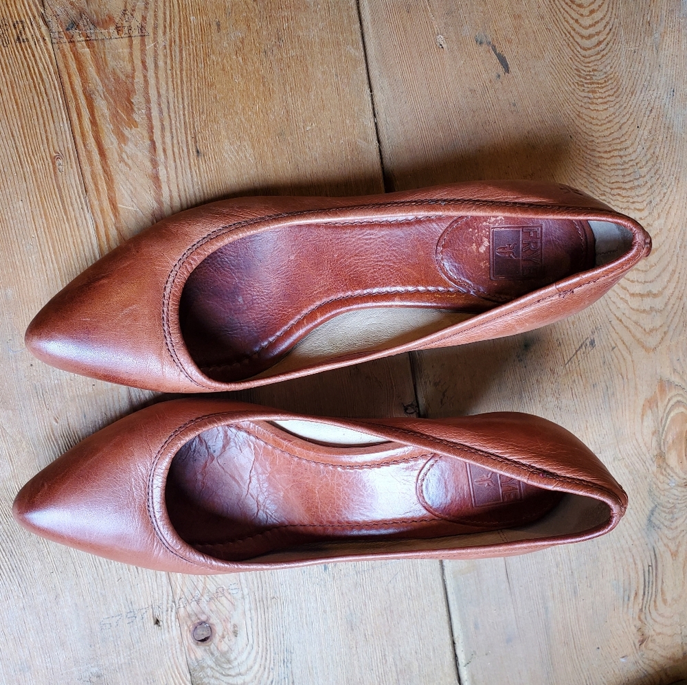 Frye Regina Pump - Picture 12 of 13